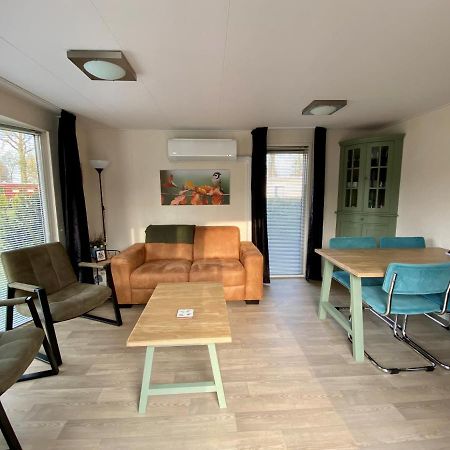 Rijs Chalet De Huismus מראה חיצוני תמונה