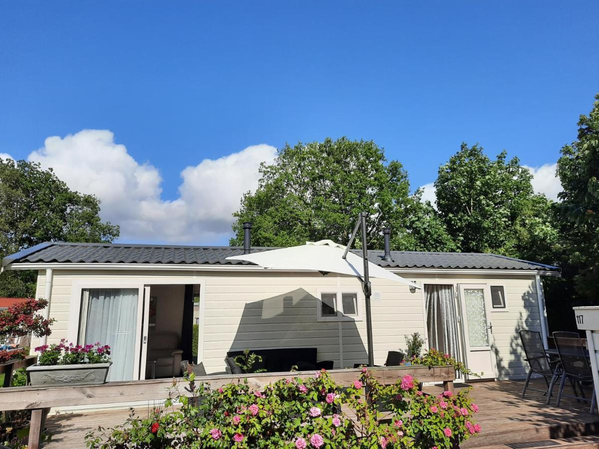 Rijs Chalet De Huismus מראה חיצוני תמונה
