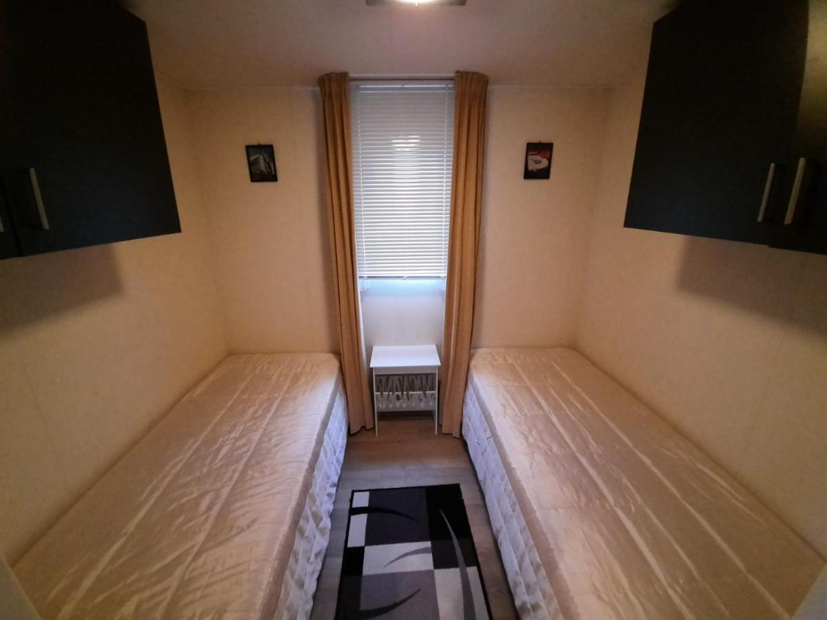 Rijs Chalet De Huismus מראה חיצוני תמונה