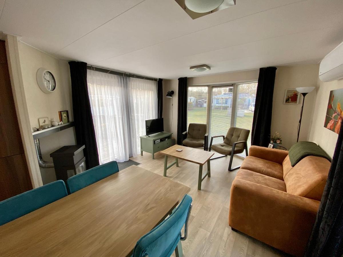 Rijs Chalet De Huismus מראה חיצוני תמונה